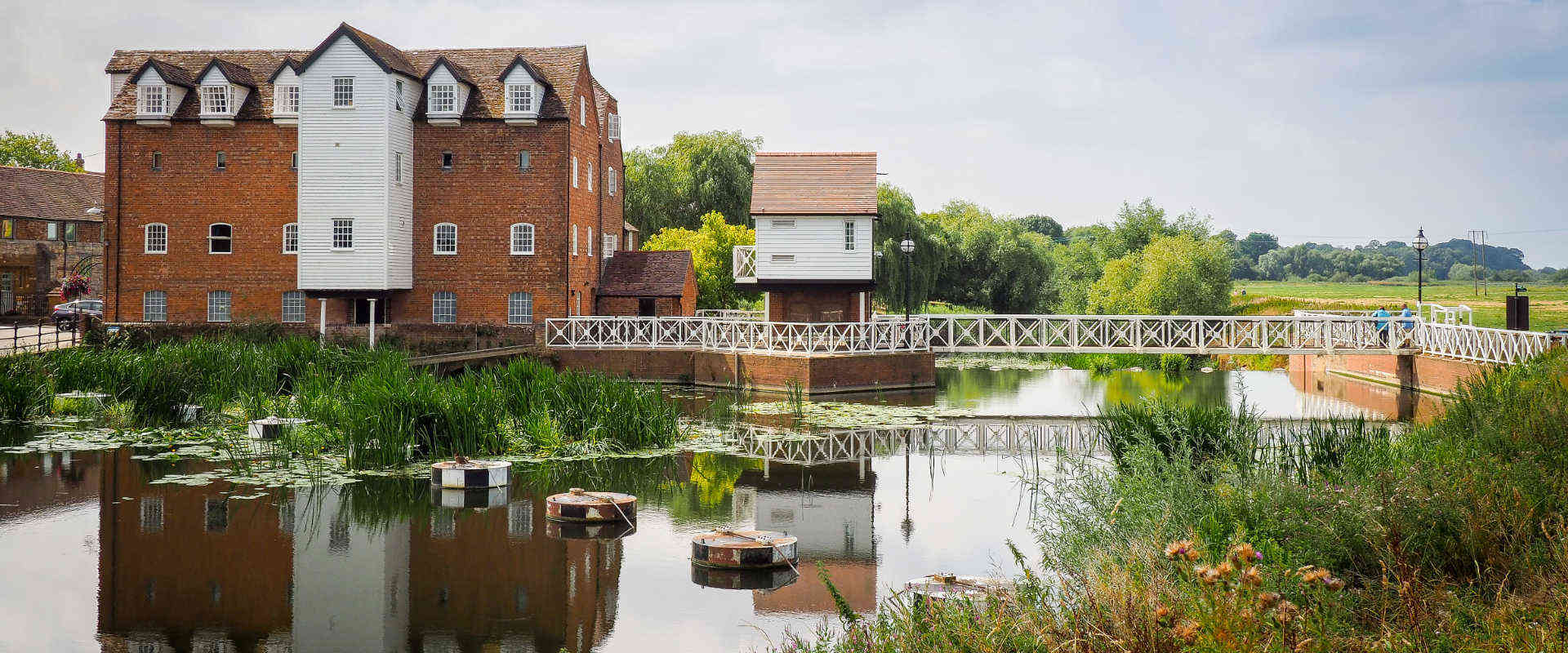 Photo of Twekesbury by Steve Green