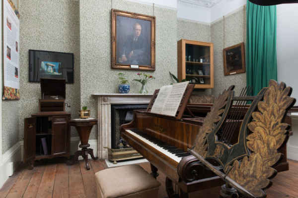 Holst Victorian House